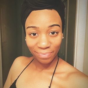 Meet your Posher, Antoinette